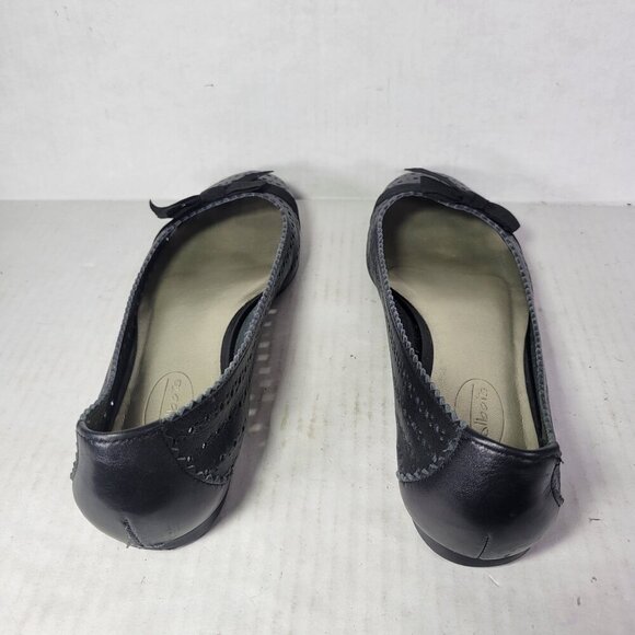 Talbots Women Black Leather Perforated Ballet Flats With Bow Accent Size 7.5 - Picture 3 of 9